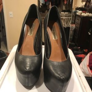 Steve Madden black heels
